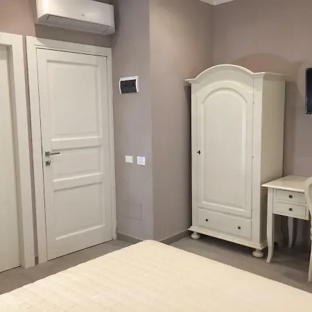 La Perla Di Angelica Guest house